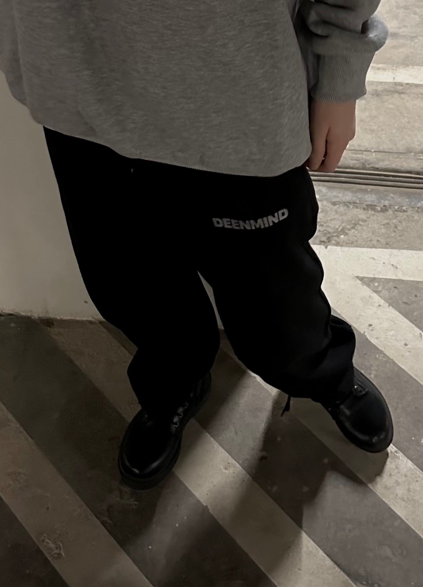 Wide cropped pants