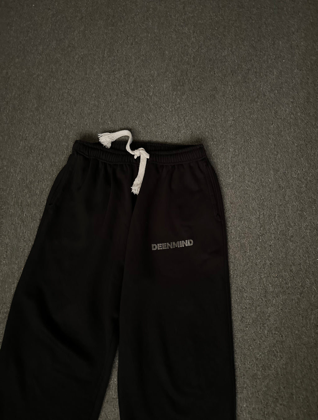 Wide cropped pants